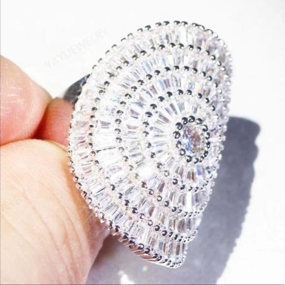 NEW 925 STERLING SILVER SHINING DIAMOND RING, CUTE RING, SHINY RING. - Picture 3 of 5